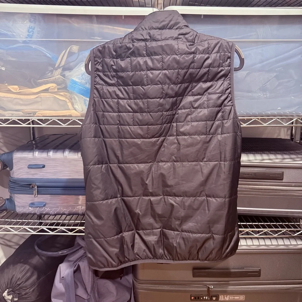RHONE Black Puffer Vest - Picture 4 of 4